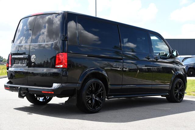 Volkswagen TRANSPORTER 2.0 TDI L2H1 32 DC Bulli Virtual, Adaptieve Cruise, Carplay, LED, 150PK, Stoelverwarming, Trekhaak, 2 x Schuifdeur, Standkachel, Uniek!