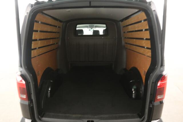 Volkswagen TRANSPORTER 2.0 TDI 199PK L2H1 Bulli | Aut. | DC | 6 Zits | Airco | Virtual | Camera | 2xSchuifdeur | Adap. Cruise | Carplay