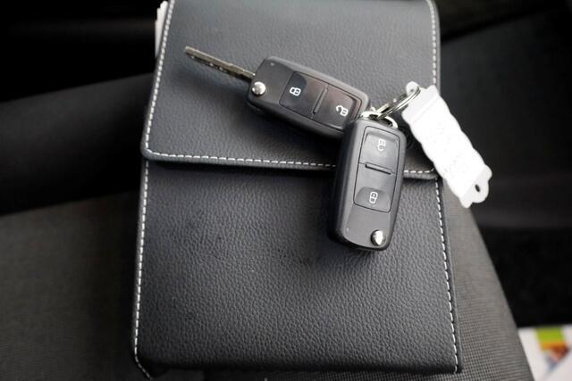 Volkswagen TRANSPORTER 2.0 TDI 102pk L1H1 2x Schuifdeur/ISortimo inrichting 06-2019