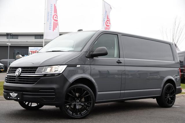Volkswagen TRANSPORTER 2.0 TDI L2H1 30 PB Edition Adaptieve Cruise, Carplay, 150pk, Sensoren, Voorruit verwarming, Automaat, Leder, Uniek!