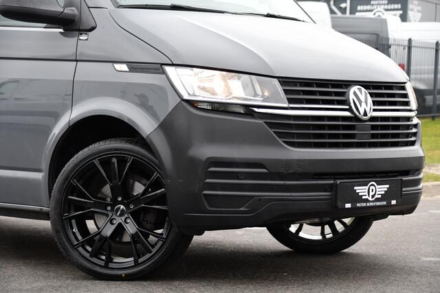 Volkswagen TRANSPORTER 2.0 TDI L2H1 30 PB Edition Adaptieve Cruise, Carplay, 150pk, Sensoren, Voorruit verwarming, Automaat, Leder, Uniek!