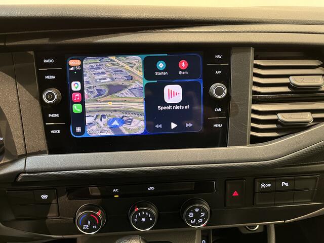 Volkswagen TRANSPORTER 2.0 TDI L2H1 150 PK Automaat Servicebus / Sortimo Inrichting / Euro 6 / Airco / Cruise Control / Camera / CarPlay / Navigatie / 3-Zits