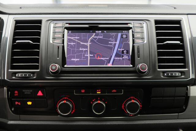 Volkswagen TRANSPORTER 2.0 TDI DSG 150 PK Lang Highline 5-Zits, Camera, ACC, LED, Apple Carplay, Verwarmde Voorruit, Trekhaak, 18''