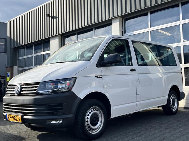 Volkswagen TRANSPORTER Kombi 2.0 TDI L1H1 BTW en BPM VRIJ!! 9-Persoons Airco Cruise control Trekhaak 2500 kg trekgewicht Buitenspiegels elektrisch verstel- en verwarm baar Parkeerhulp vóór en achter, Voorstoelen in hoogte verstelbaar