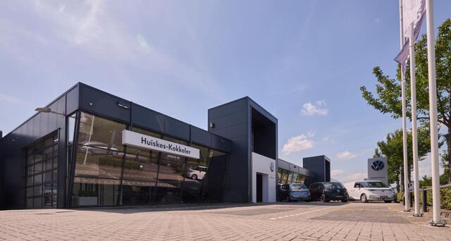 Volkswagen TRANSPORTER 2.0 TDI 110pk L2H1 28 | Cruise Control | Navi via Apple Carplay / Android Auto | Laadruimte betimmerd |