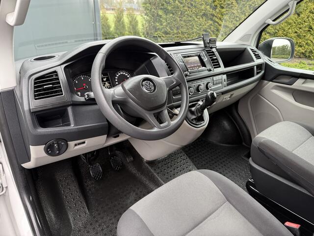 Volkswagen TRANSPORTER 2.0 TDI 102 PK / L1H1 / 1e EIG. / ACHTERKLEP / AIRCO / CRUISE / CAMERA / VERWARMDE VOORRUIT