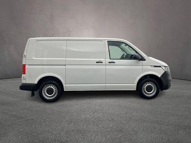 Volkswagen TRANSPORTER 2.0 TDI 150pk DSG L1H1 32 | Adaptieve Cruise Control | Navi via Apple Carplay / Android Auto | Achteruitrijcamera | Laadruimte betimmerd |