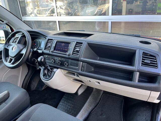 Volkswagen TRANSPORTER 2.0 TDI L1H1 150PK Automaat Airco Cruise controle Trekhaak 2500kg trekgewicht Telefoonverbinding Navigatiesysteem Euro 6 Ex overheid 1e Eigenaar