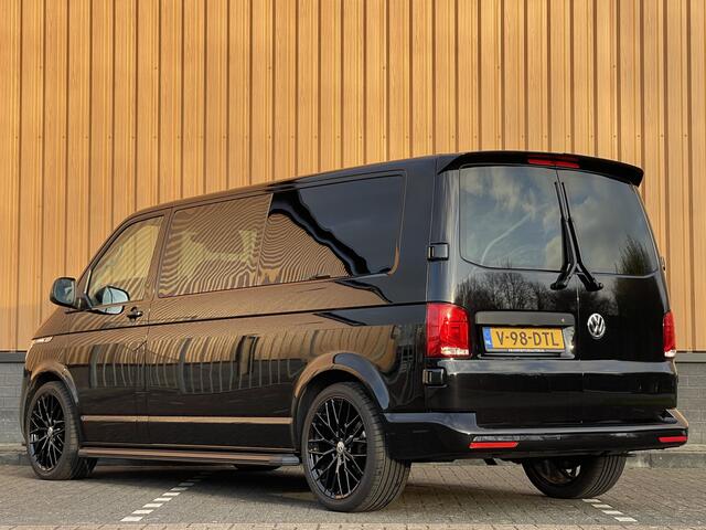 Volkswagen TRANSPORTER 2.0 TDI L2H1 30 DC Bulli | Eibach | Dubbel Cabine | Camera | Parkeersensoren | Apple Carplay | Stoelverwarming | DAB | Airconditioning | Navigatie | Uniek |