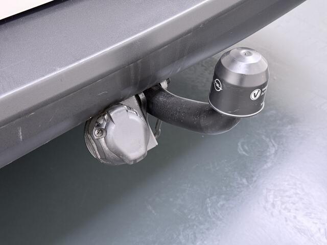 Volkswagen TRANSPORTER 2.0TDI 150PK Automaat L1H1 28 3-Persoons Euro 6 Trekhaak Navi* Apple Carplay Android Auto Airco Cruise Control Pdc Comfortline Betonplex Vloer Lat om Lat Wandbetimmering Schuifdeur 2.500KG Trekgewicht 1e Eigenaar Origineel Nederlandse Bestelbus