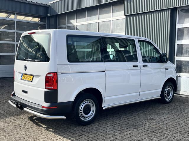 Volkswagen TRANSPORTER Kombi 2.0 TDI L1H1 BTW EN BPM VRIJ!! Euro 6 Airco Cruise controle 8-Persoons Automaat Parkeersensoren voor en achter Telefoonverbinding Ex overheid! 1e eigenaar Personenbus Groepsvervoer Taxi Combi Tourer
