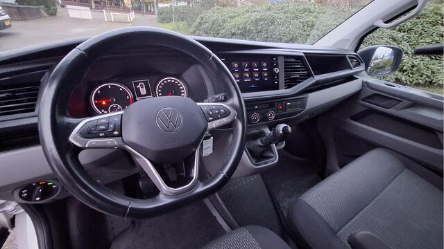 Volkswagen TRANSPORTER 6.1 - 2.0 TDI L2H1 Comfortline 150 pk / Navigatie / PDC / Trekhaak
