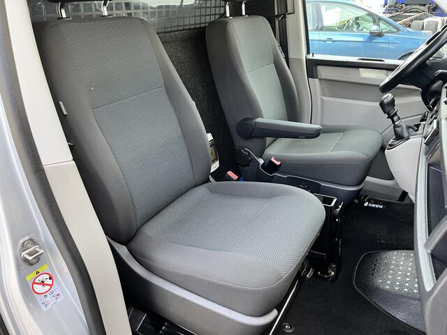 Volkswagen TRANSPORTER 2.0 TSI L2H1 Benzine Dubbele Schuifdeur Airco Cruise controle Bpm vrij Trekhaak Klep achter Euro 6 Benzine Ideaal voor ombouw naar Camper !!