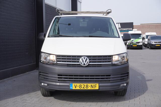 Volkswagen TRANSPORTER 2.0 TDI L2 150PK 2x schuifdeur EURO 6 - Airco - Trekhaak - PDC - ¤ 12.950,- Excl.