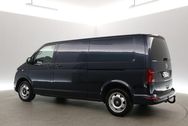 Volkswagen TRANSPORTER 2.0 TDI L2H1 204PK | Aut. | Virtual | Airco | Adap. Cruise | Camera | Carplay | 3 Zits | 2xSchuifdeur | Trekhaak