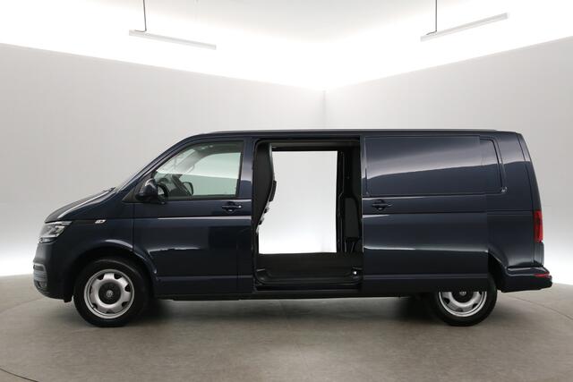 Volkswagen TRANSPORTER 2.0 TDI L2H1 204PK | Aut. | Virtual | Airco | Adap. Cruise | Camera | Carplay | 3 Zits | 2xSchuifdeur | Trekhaak