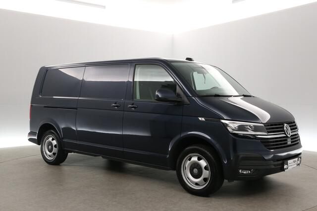 Volkswagen TRANSPORTER 2.0 TDI L2H1 204PK | Aut. | Virtual | Airco | Adap. Cruise | Camera | Carplay | 3 Zits | 2xSchuifdeur | Trekhaak