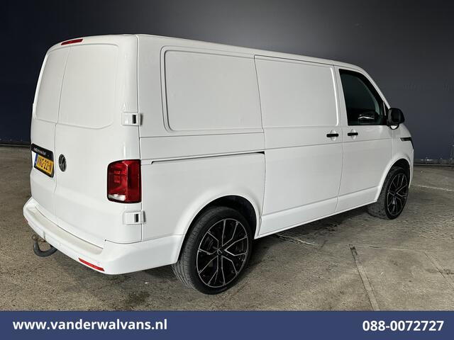 Volkswagen TRANSPORTER 2.0 TDI L1H1 Euro6 Airco | Apple Carplay | Cruisecontrol | LM-velgen | Trekhaak | Parkeersensoren Android Auto, Bijrijdersbank