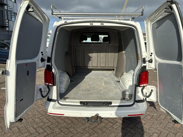 Volkswagen TRANSPORTER 2.0TDi 150pk DSG DC Comfortline L2 · Camera · Apple/Android Car Play · Navigatie · Imperiaal · Trekhaak · Automaat