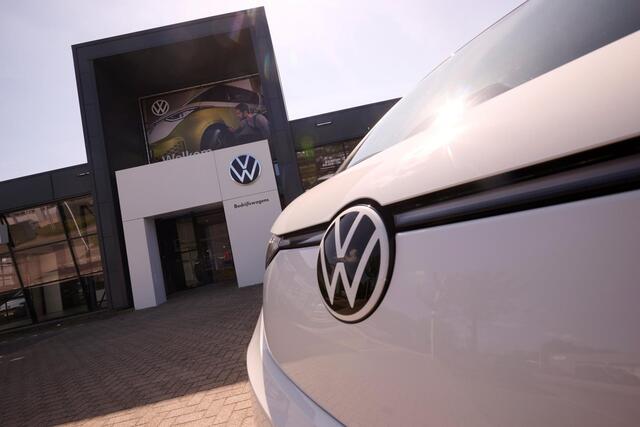 Volkswagen TRANSPORTER 2.0 TDI 150pk DSG L2H1 | LED Koplampen | Navigatie | Airco | Cruise Control | 2x schuifdeur | Camera