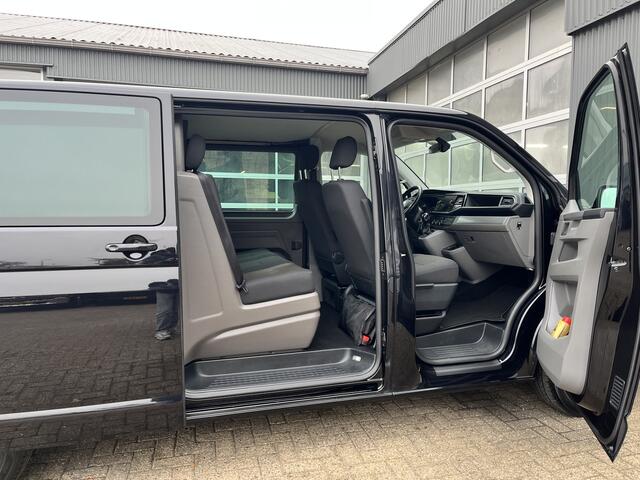 Volkswagen TRANSPORTER 2.0 TDI L2H1 DC Dubbele schuifdeur Ladekasten Airco Cruise controle Telefoonverbinding Apple carplay Navigatiesysteem Euro 6 DC 1e eigenaar Dealer onderhouden