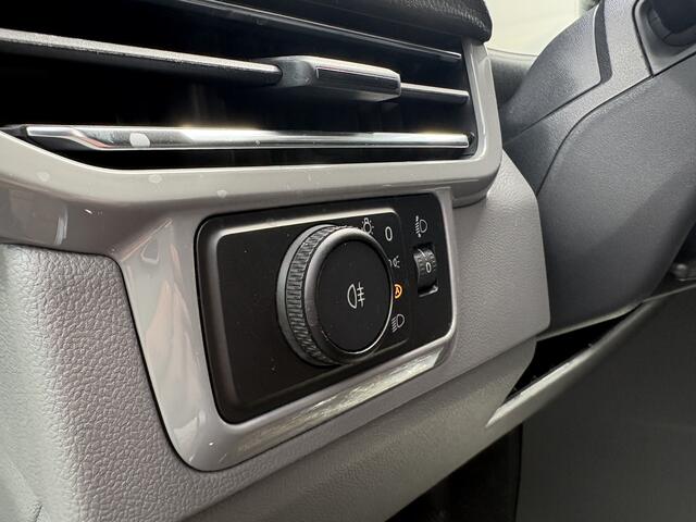 Volkswagen TRANSPORTER 2.0 TDI L1H1 Life | 150pk Hand | Zwarte velgen | App connect | 3 Zits