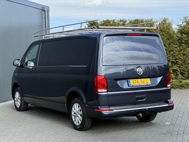 Volkswagen TRANSPORTER 2.0 TDI 111 PK HIGHLINE / STARLIGHT BLUE METALLIC / L2H1 / TREKHAAK / IMPERIAAL / CAMERA / CRUISE / AIRCO