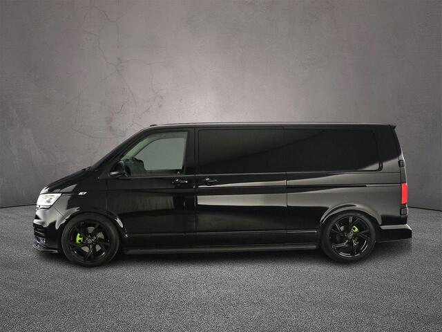 Volkswagen TRANSPORTER 2.0 TDI 204pk DSG L2 DC Caravelle Highline | Climatronic | Verlaagd | 20" | Leder | Elec. schuifdeuren | Trekhaak | Blackstyle