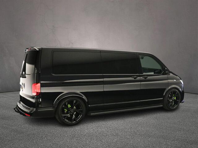 Volkswagen TRANSPORTER 2.0 TDI 204pk DSG L2 DC Caravelle Highline | Climatronic | Verlaagd | 20" | Leder | Elec. schuifdeuren | Trekhaak | Blackstyle