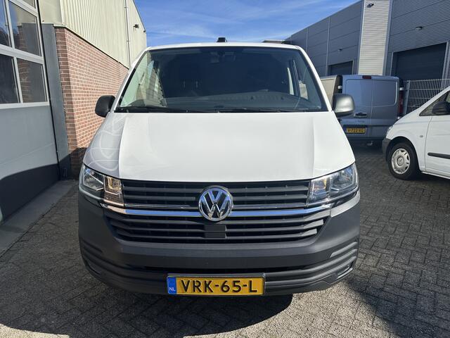 Volkswagen TRANSPORTER 2.0 TDI 150pk DSG L1H1 Airco,Cruise,Navi,Camer,Pdc,Trekh bedrijfswageninrichting