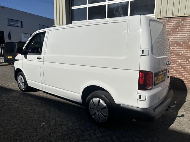 Volkswagen TRANSPORTER 2.0 TDI 150pk DSG L1H1 Airco,Cruise,Navi,Camer,Pdc,Trekh bedrijfswageninrichting