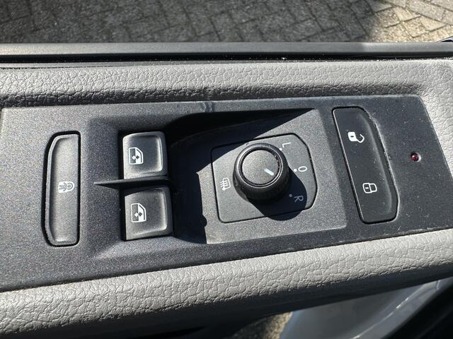 Volkswagen TRANSPORTER 2.0 TDI 150pk DSG L1H1 Airco,Cruise,Navi,Camer,Pdc,Trekh bedrijfswageninrichting