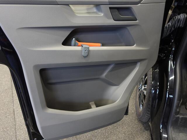 Volkswagen TRANSPORTER 150pk L2H1 28 Highline Automaat Trekhaak Navigatie Carplay Camera Cruise control Lm velgen