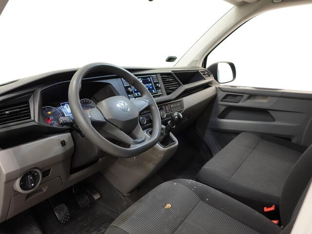 Volkswagen TRANSPORTER 110pk L1H1 Airco Cruise control Trekhaak Camera Apple Carplay/Android Auto