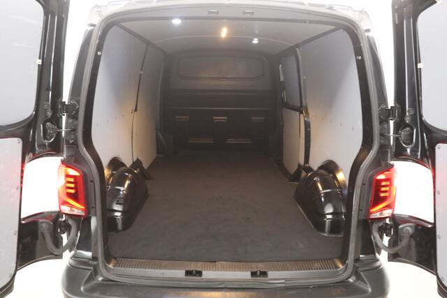 Volkswagen TRANSPORTER 2.0 TDI L2H1 | Airco | Cruise | Carplay | Navi | Parkeersensoren