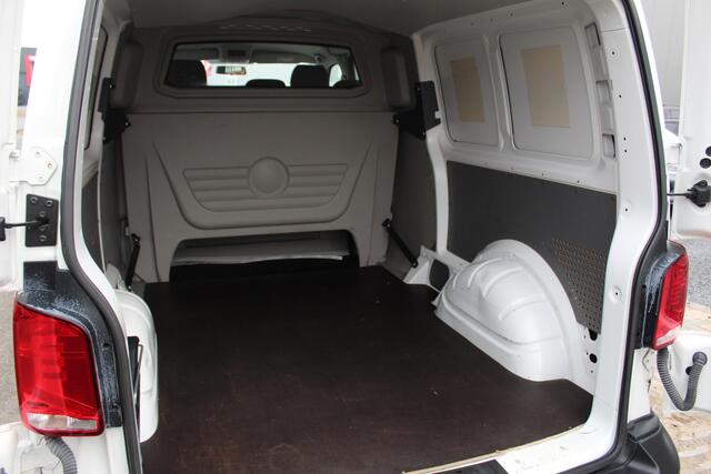 Volkswagen TRANSPORTER 2.0TDI L2H1 150Pk DC Comfortline | Leder stuurwiel | Apple carplay/Android auto