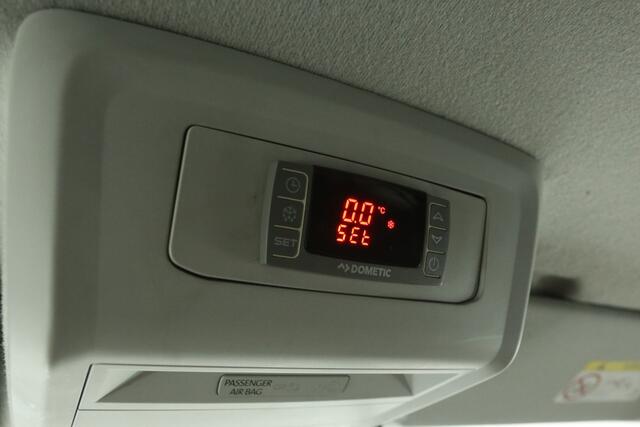 Volkswagen TRANSPORTER 2.0 TDI 150PK DSG L2H1 | Koelwagen 0° | Automaat | Airco | 3 Zits | Koelauto | Parkeersens.