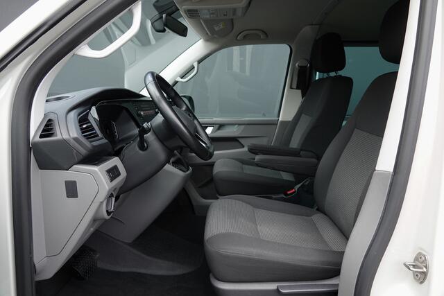 Volkswagen TRANSPORTER L2H1 | Dubbele Cabine | Bulli | 2.0Tdi 150Pk DSG7 | 2x Schuifdeur | Achteruitrijcamera | Spoilerpack | Treeplanken | 20'' | Ascot Grey