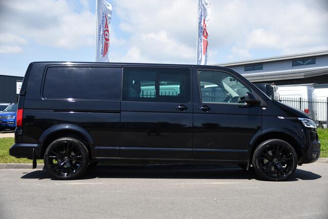 Volkswagen TRANSPORTER 2.0 TDI L2H1 DC 4Motion Black Edition Camera, Adaptieve Cruise, Carplay, LED, 4x4, Stoelverwarming, Automaat, Trekhaak, 199pk, Uniek!