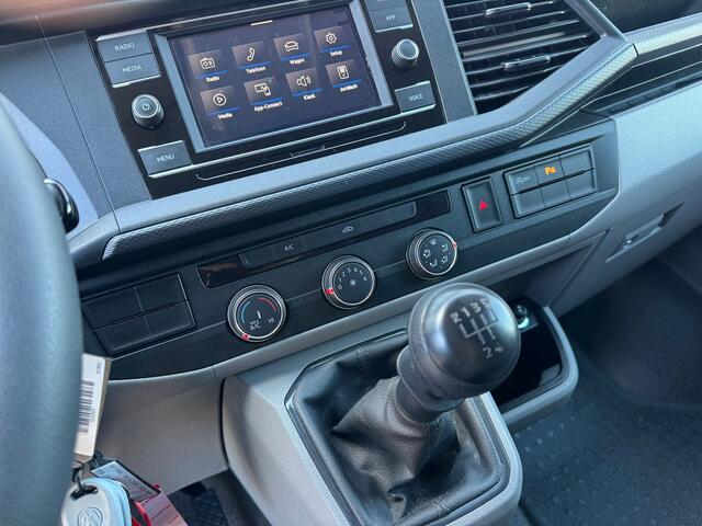 Volkswagen TRANSPORTER 2.0 TDI L1H1 28 > Trekhaak/P. sensoren v+a/Carplay