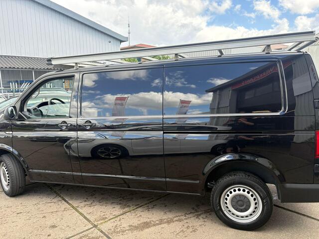 Volkswagen TRANSPORTER 2.0 TDI L2H1 Trendline Airco, 2x schuifdeur, trekhaak, imperiaal