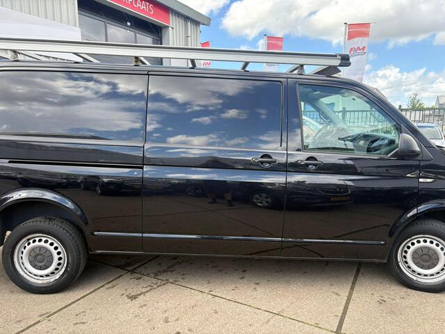 Volkswagen TRANSPORTER 2.0 TDI L2H1 Trendline Airco, 2x schuifdeur, trekhaak, imperiaal