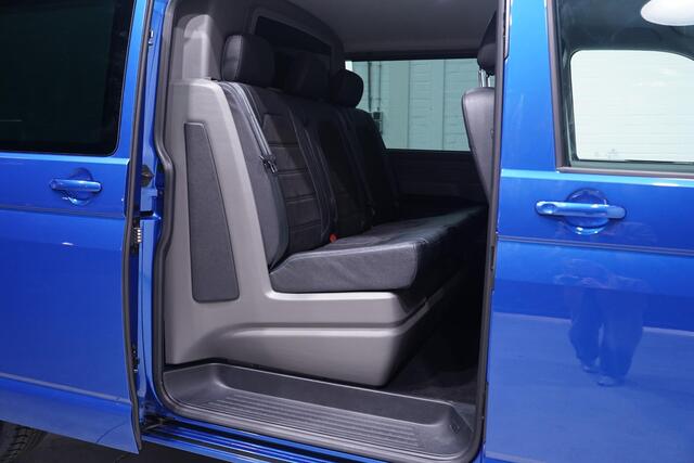 Volkswagen TRANSPORTER 2.0 TDI 150 pk DSG Aut. Dubbel Cabine Navi, Camera 1/2 Leder / Alcantara, LED Koplampen, 17" LMV, NAP, 5-Zits