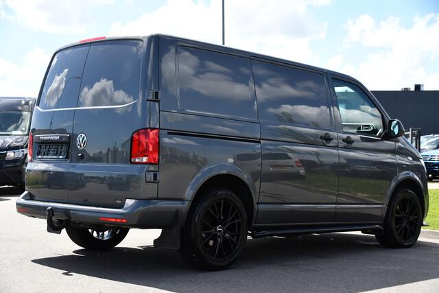 Volkswagen TRANSPORTER 2.0 TDI L1H1 30 Bulli Edition Adaptieve Cruise, Camera, Carplay, LED, Stoelverwarming, Standkachel, 150pk, Trekhaak, Uniek!