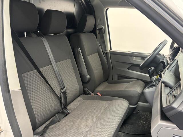 Volkswagen TRANSPORTER 2.0 TDI L1H1 30 Comfortline Airco Cruise Control Trekhaak Apple Carplay Parkeersensoren