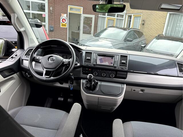 Volkswagen TRANSPORTER 2.0 TDI 150pk L2H1 Dubbel Cabine Highline 65262 km, NL. Auto.