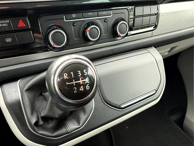 Volkswagen TRANSPORTER 2.0 TDI 150pk L2H1 Dubbel Cabine Highline 65262 km, NL. Auto.
