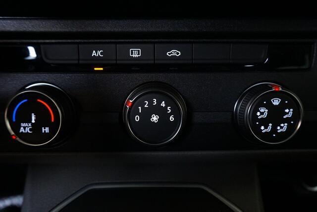 Volkswagen TRANSPORTER 2.0 TDI L2H1 28 Dubbele Cabine Highline Automaat Cruise Control Airco Navigatie Parkeersensoren Camera