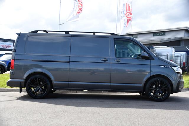 Volkswagen TRANSPORTER 2.0 TDI L2H1 30 Bulli Virtual, Adaptieve Cruise, Camera, Carplay, LED, Stoelverwarming, Standkachel, 150pk, Automaat, Trekhaak, Uniek!