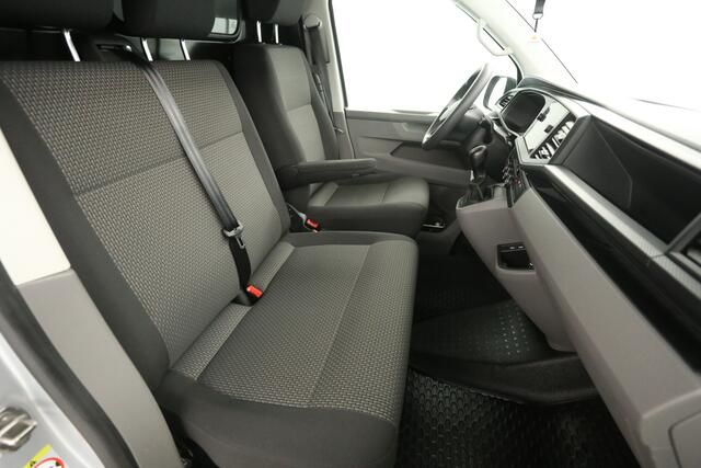 Volkswagen TRANSPORTER 2.0 TDI L1H1 150PK | Automaat | Airco | Cruise | 3 Zits | Carplay | Navi | Parkeersens.